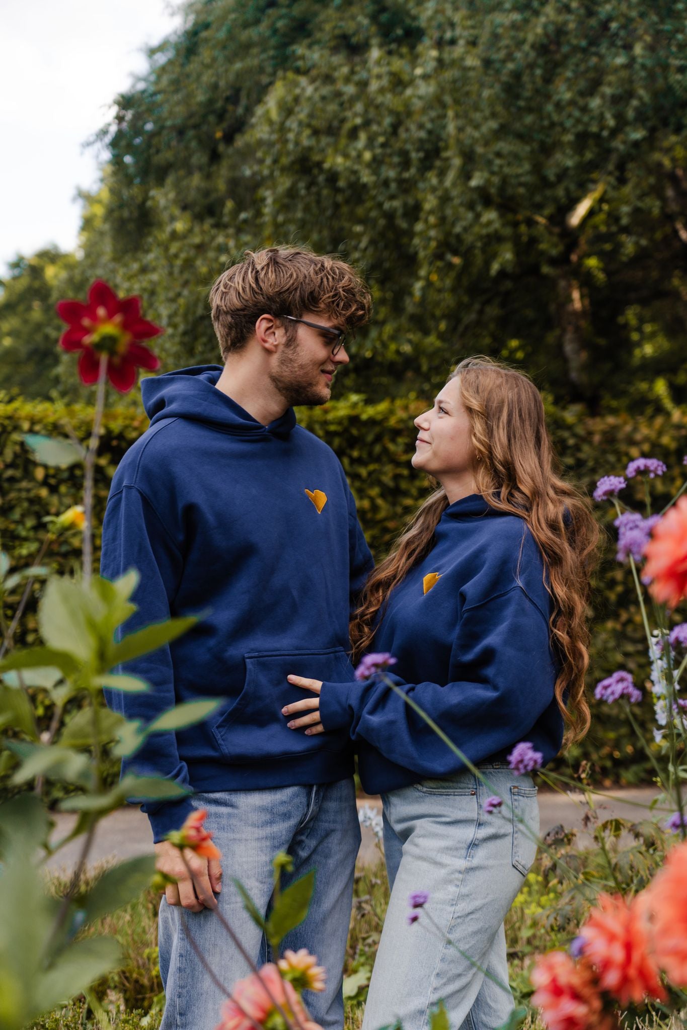TRØBL Oversized Hoodie – Be the Light | Licht in het Donker | Streetwear