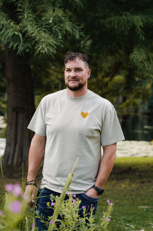 TRØBL Oversized T-Shirt– Hartlogo Goud | Geen Rugprint | Streetwear